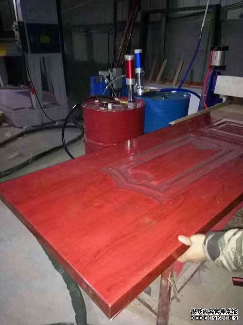 木材門板聚脲噴涂