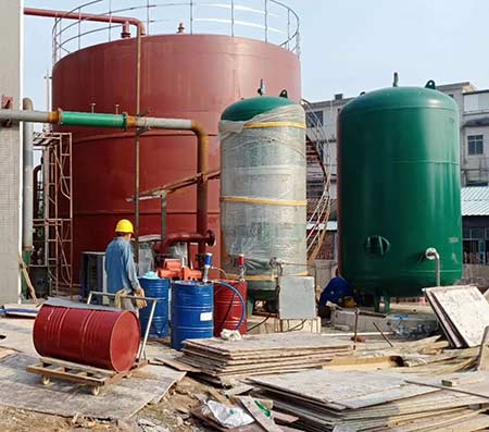 混凝土儲罐圍堰聚脲施工案例